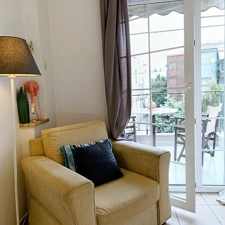 Trykonos - Garden - Easy Parking & Walk To Center - Close To Helexpo &