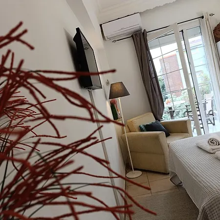 Διαμέρισμα Trykonos - Garden - Easy Parking & Walk To Center - Close To Helexpo & Θεσσαλονίκη