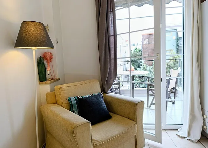Trykonos - Garden - Easy Parking & Walk To Center - Close To Helexpo &