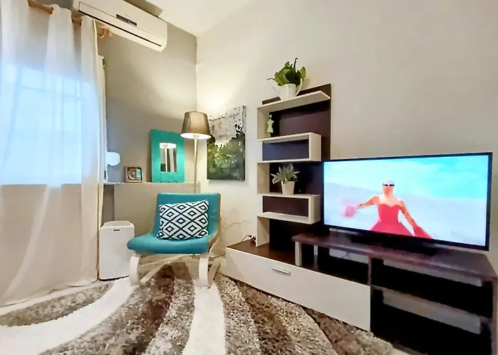 Trykonos - Garden - Easy Parking & Walk To Center - Close To Helexpo & Apartment *