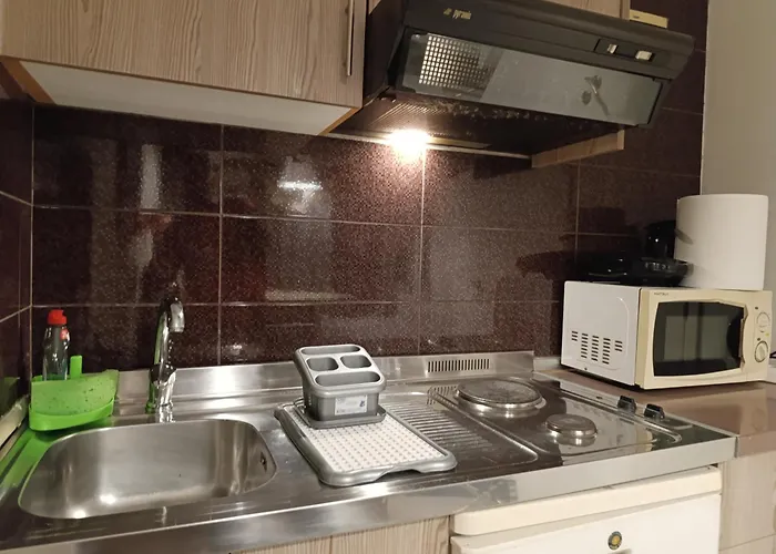Trykonos - Garden - Easy Parking & Walk To Center - Close To Helexpo &