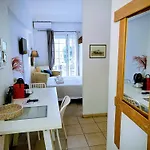 Διαμέρισμα Trykonos - Garden - Easy Parking & Walk To Center - Close To Helexpo & Θεσσαλονίκη