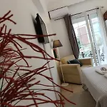 Διαμέρισμα Trykonos - Garden - Easy Parking & Walk To Center - Close To Helexpo & Θεσσαλονίκη